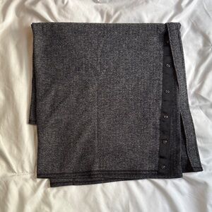 Lululemon Snap Infinity Black and Gray Buttoned Wrap
